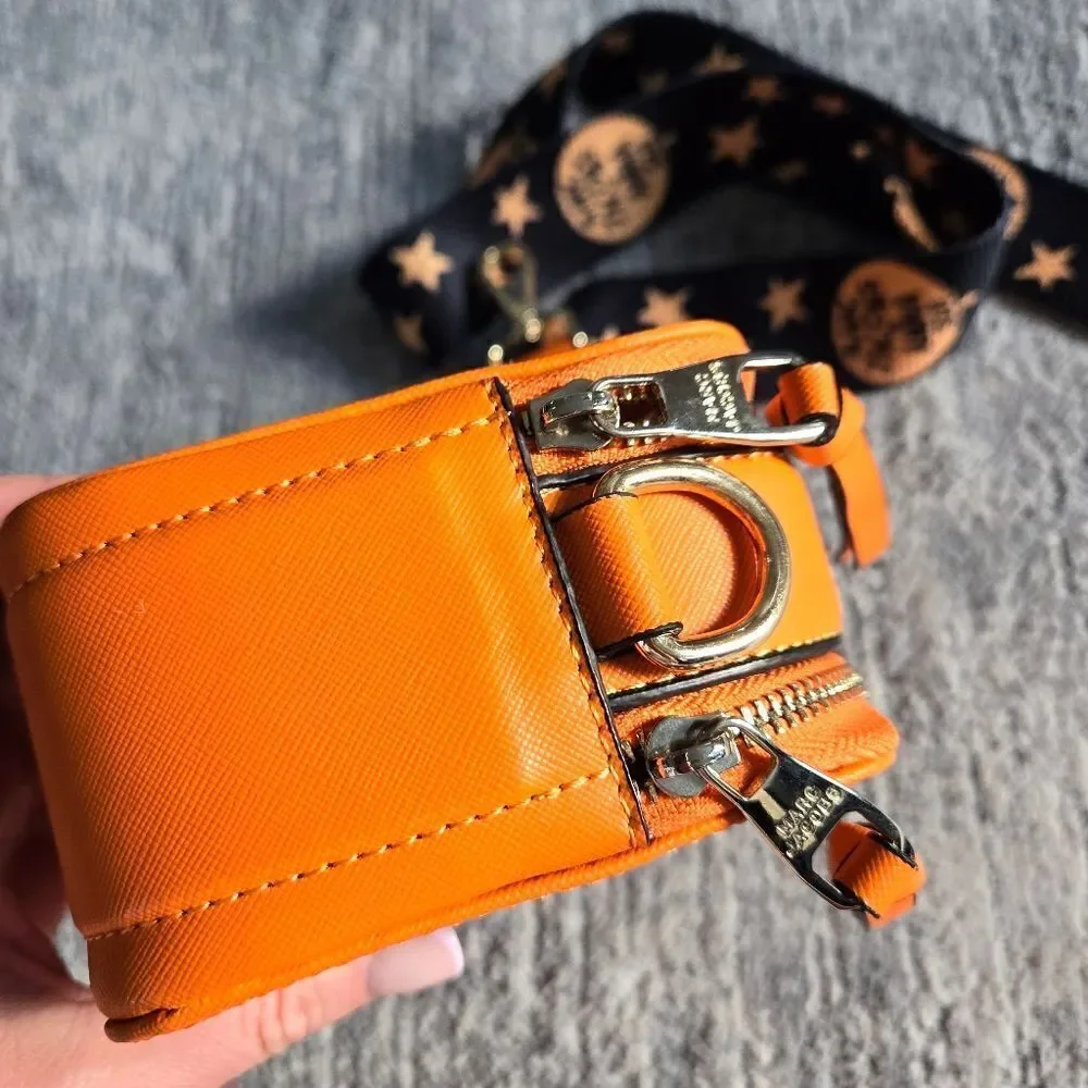 Limited Edition Marc Jacobs and Anna Sui Collab Snapshot Crossbody - Picture 10 of 14